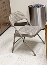 [#C8-12] Folding chair
