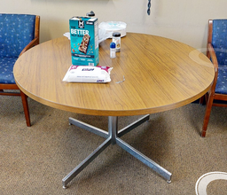 [#C8-14] Meeting table