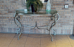 [#C4-14] Entrance Table