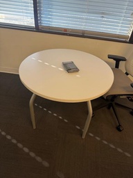 [#C11-18] 3' ROUND TABLE