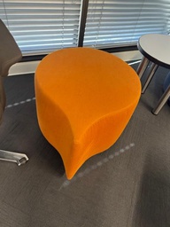 [#B11-50] ORANGE OTTOMAN