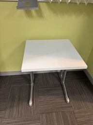 [#C11-118] 2' SQUARE TABLE