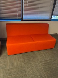 [#B6-129] ORANGE ARMLESS COUCH