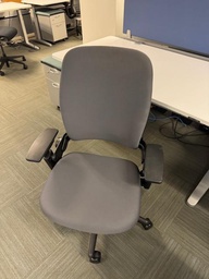 [#B13-148] LEAP CHAIR