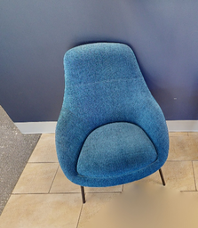 [#B12-6] Blue lounge chair