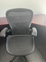 [#B13] Mesh black chair