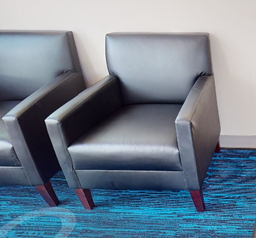 [#B12-4] Black lounge chair