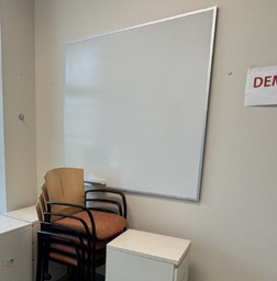 [#F4-7] Whiteboard (48"W x 48"H)