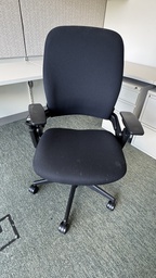 [#B13-16] Steelcase Leap Task Chair