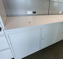 [#D20-33] 2 door cabinet