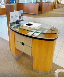 [#C12-8] Cheque desk