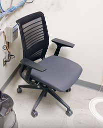 [#B13-3] Task chair