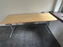[#L1-26] 28" x 75" Adjustable oak table desk