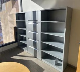 [#D4-39] 18" x 36" x 66" 3-wide bookshelf (middle with locking drawer)
