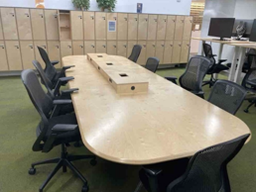 [#C7-40] Communal Table