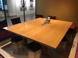 [#C6-41] Square conference table