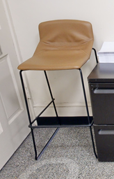 [#B1-8] Barstool