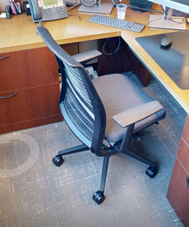 [#B13-3] Task chair w/arms