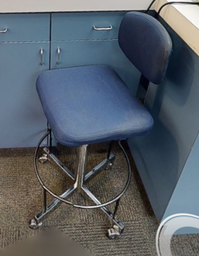 [#B12-8] Blue teller task chair no arms