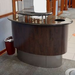 [#E2-10] Cheque desk