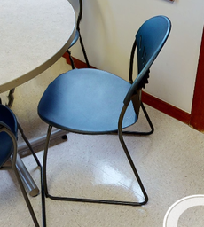 [#B4-8] Cafe chair