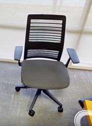 [#B13-3] Task chair