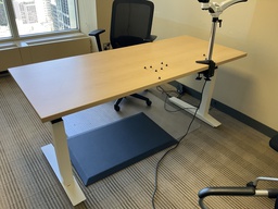 [#E10-23] 70x29 HAT TABLE (PHOTO REPRESENTATION)
