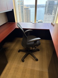 [#B13-167] DESK CHAIR