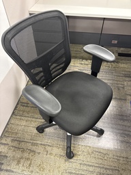 [#B13-220] DESK CHAIR