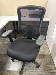 [#B13-227] DESK CHAIR