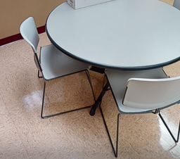 [#B4-32] Grey cafe chair