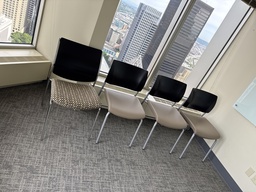 [#B8-61] GUEST CHAIRS