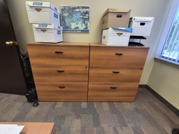 [#D8-34] 3 drawer file cabinet, wood