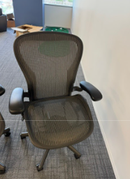 [#B13-27] BLACK CHAIR (ARMS DO NOT ADJUST)