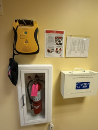 [#I2-18] AED Emergency Aid and Evac. Station