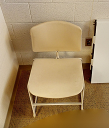 [#B4-7] Yellow cafe chair