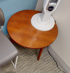 [#C11-9] Side table