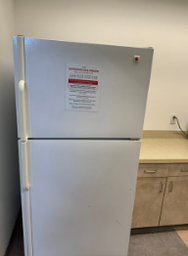[#G10-77] WHITE SINGLE DOOR FRIDGE