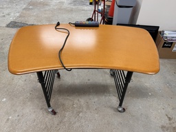 [#C12-7] Kidney-shaped desk