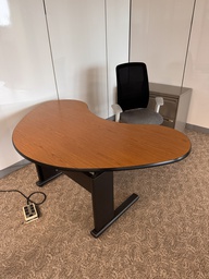 [#E2-22] Bean-shaped Desk