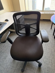 [#B13-153] DESK CHAIR