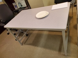 [#C12-15] Free standing tables 4' to 5' feet