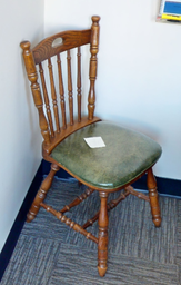 [#B9-12] Green side chair