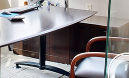 [#D5-11] 5 door conference credenza