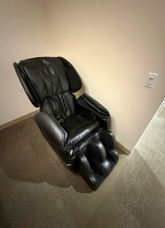 [#B12-73] MASSAGE CHAIR