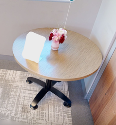 [#C4-15] Meeting table