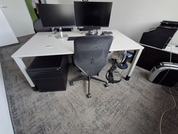 [#B13-15] Task Chair - Black