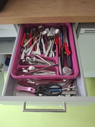 [#I1-89] Box of Kitchen Utensils