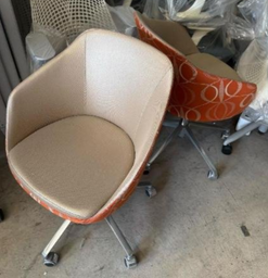 [#B12-4] Rolling Chairs