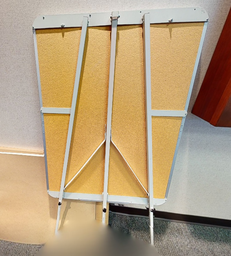 [#F4-21] Easel